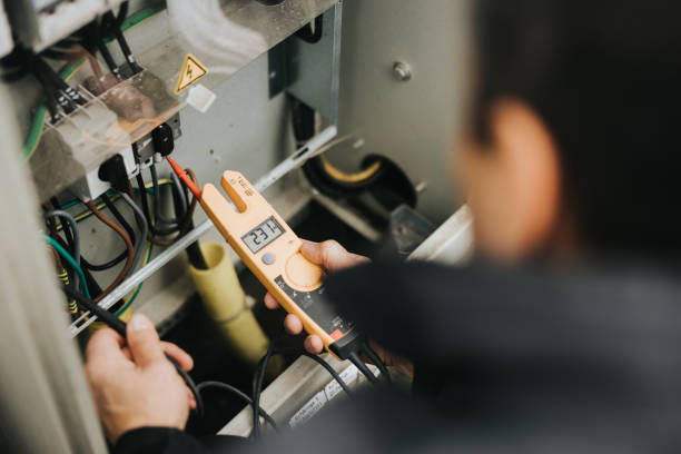 Best Affordable Emergency Electrician  in Lyndon, KS